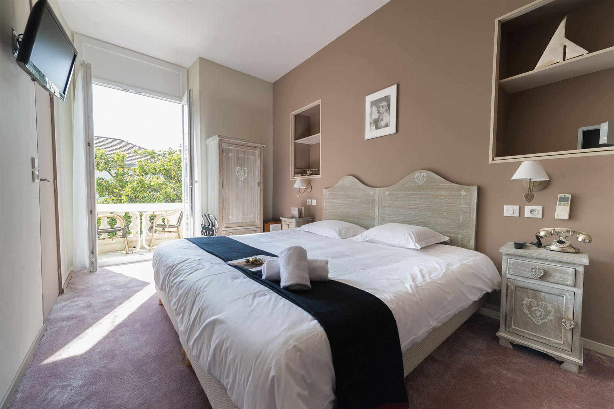 Hotel Oxford คานส์ ภายนอก รูปภาพ